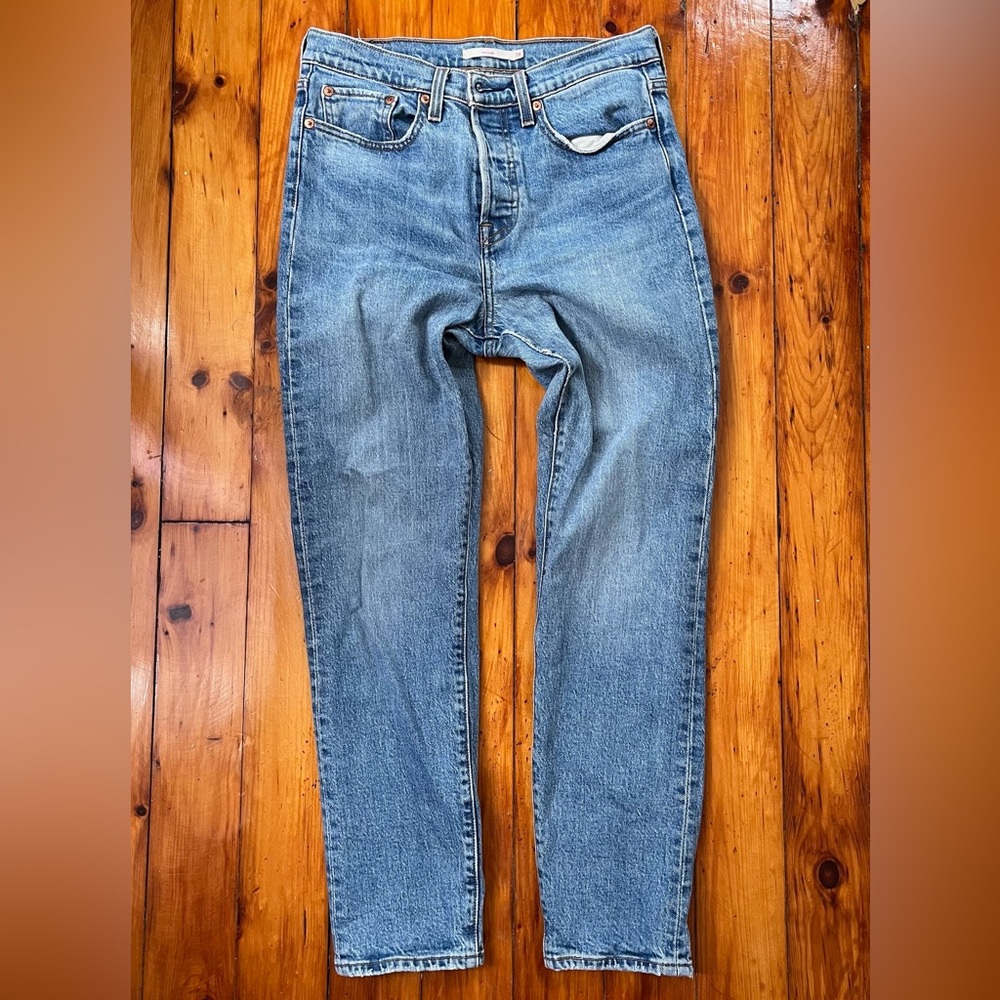 Levi’s Wedgie Straight Fit Jeans - Size 28